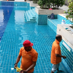 Uniq Gadget shop (20)